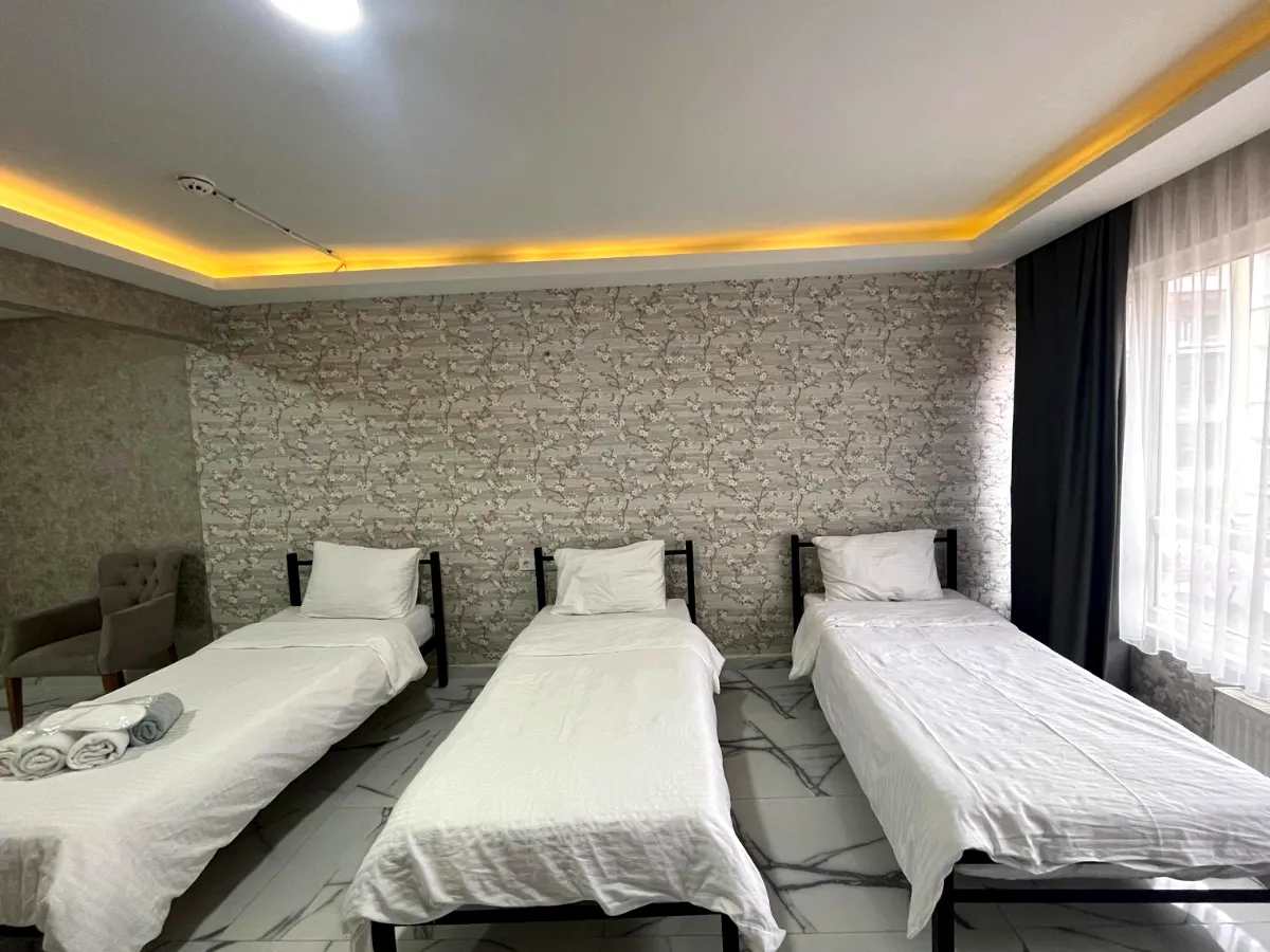 Çankaya apart otel Çankaya apart otel – apart otelde iki tek yataklı ve masalı oda