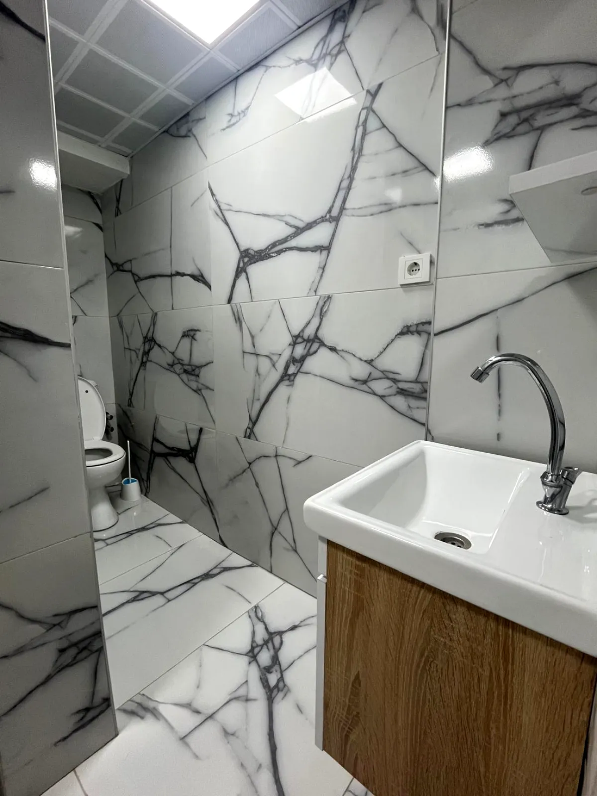 Kızılay pansiyon Kızılay pansiyon – pansiyon odasında temiz ve bakımlı banyo